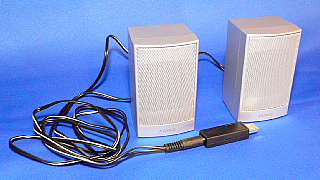 Υԡ饱֥뤬ФƤꡢUSBͥ